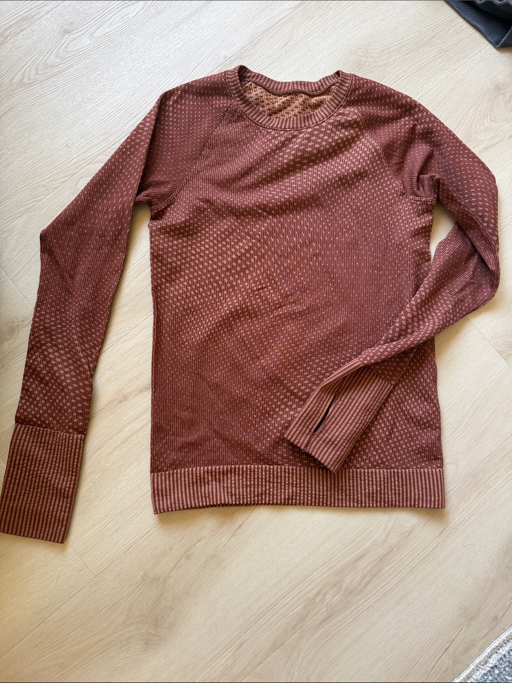 lululemon athletica Long Sleeve Top in Rust Brown